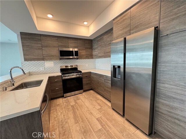 Building Photo - 4383 N Sepulveda Blvd