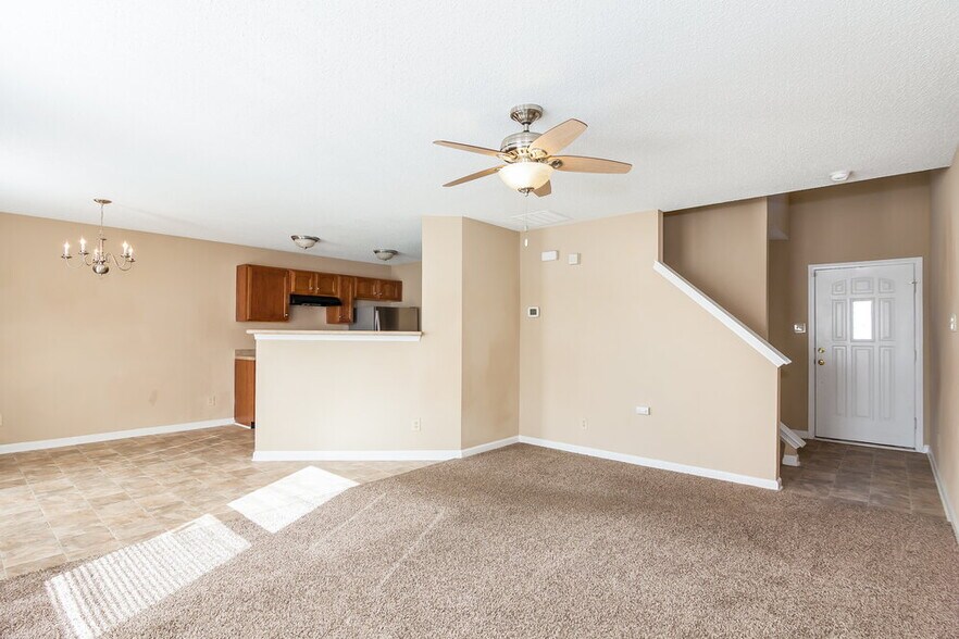 Building Photo - 834 Littleton Dr