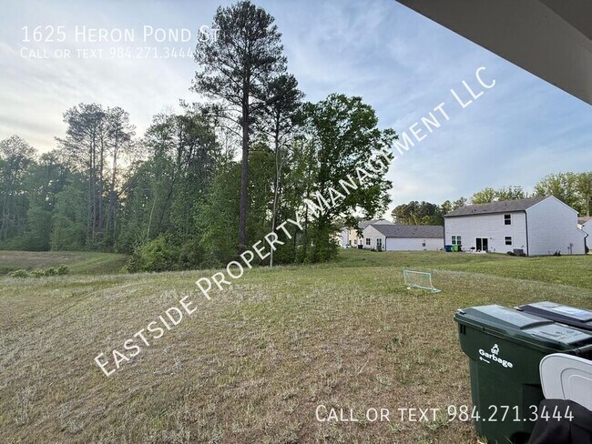 Building Photo - 1625 Heron Pond St