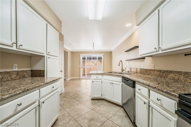 Building Photo - 2831 Mill Point Dr