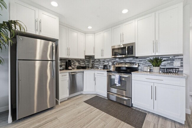 Building Photo - 5208 NE 24th Terrace