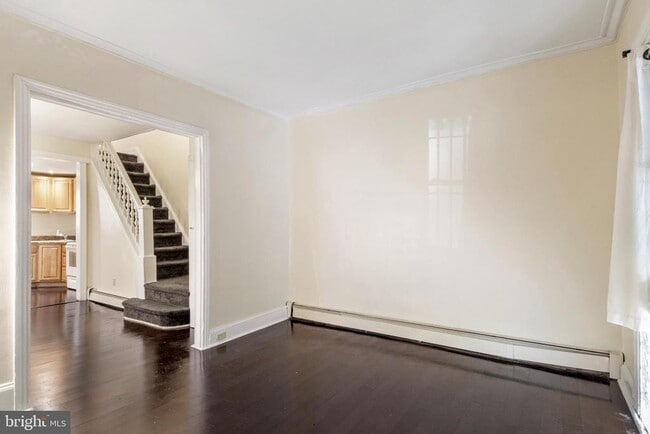 Building Photo - 925 S 46th St