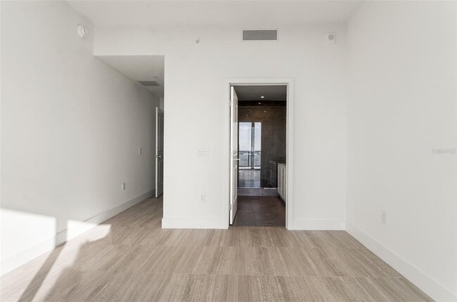 Building Photo - 3015 S Ysabella Ave