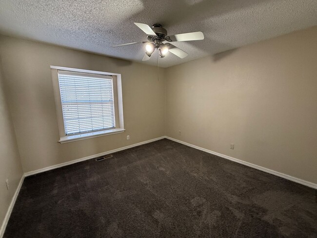 Building Photo - Coming Soon: Huge Living Area, Storage Shed, Fenced Yard 3 bedroom Home