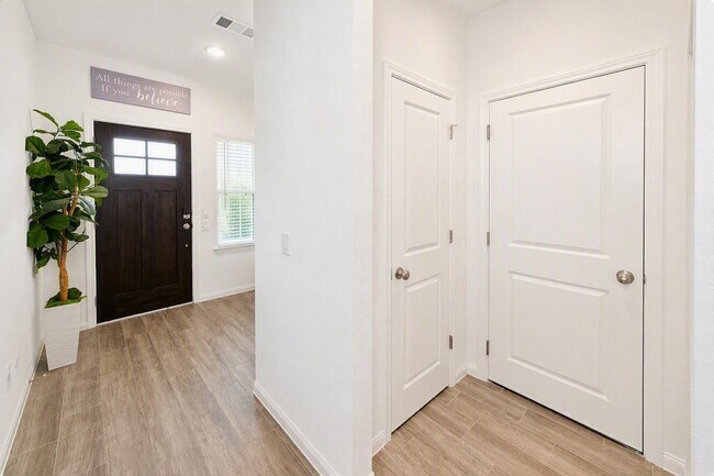 Building Photo - 18122 Sonresa Wy