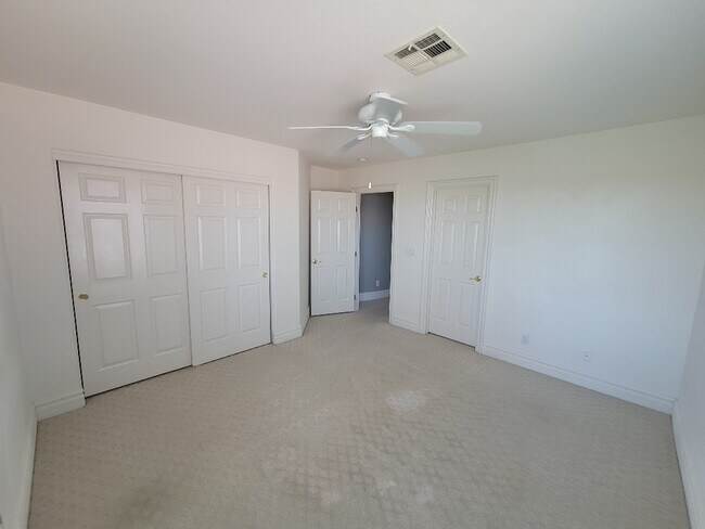 Building Photo - 1208 Martini Dr