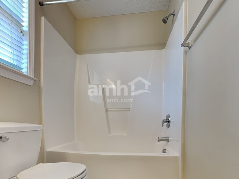 Building Photo - 85 Dove Pointe Ln