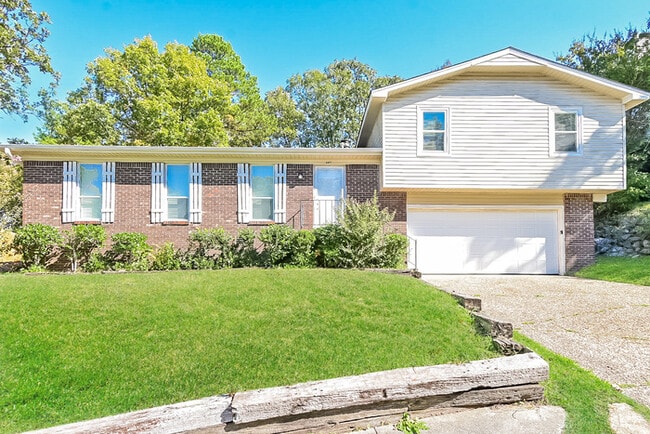 Primary Photo - 1401 Jennifer Dr