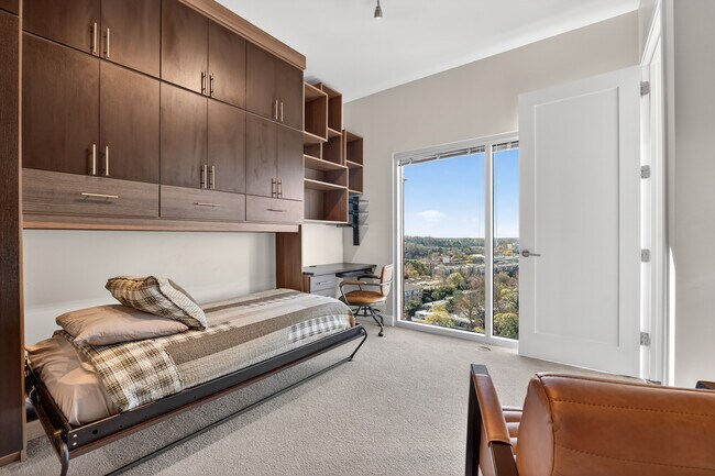 Building Photo - 1820 Peachtree St NW