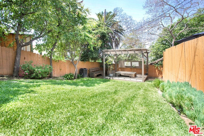 Building Photo - 1337 Westerly Terrace