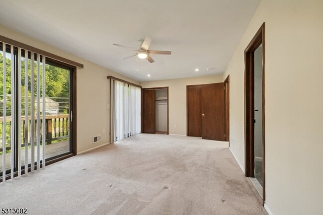 Building Photo - 8 Brookside Heights