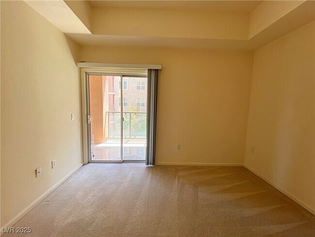 Building Photo - 35 E Agate Ave