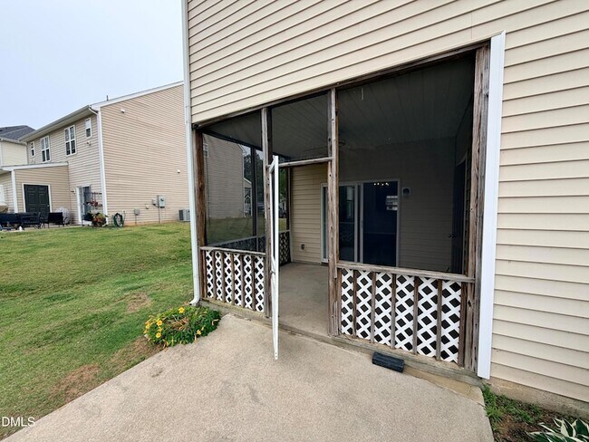 Building Photo - 620 Woodson Dr