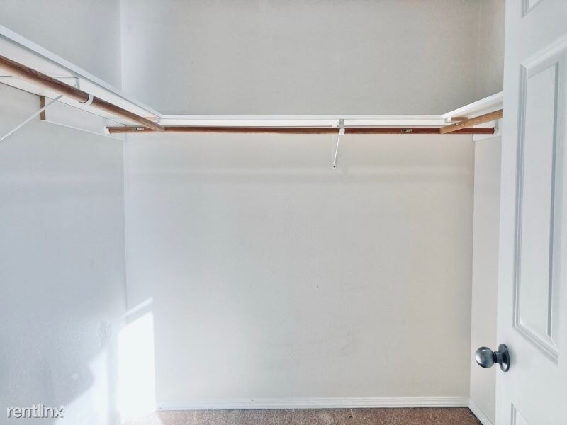 Building Photo - 11719 E Mansfield Ave