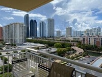 Building Photo - 2/2 SUNNY ISLES