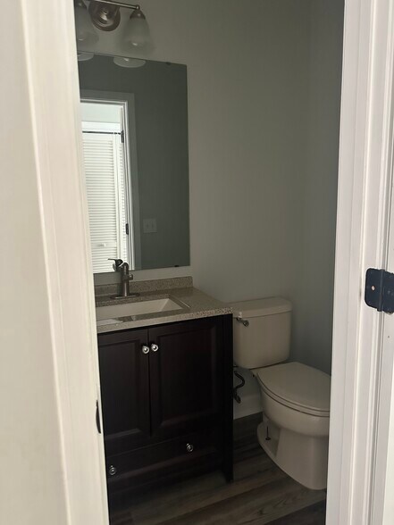 Building Photo - 6714 Jefferson Pl