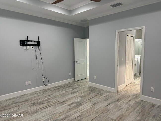 Building Photo - 432 Good Life Wy