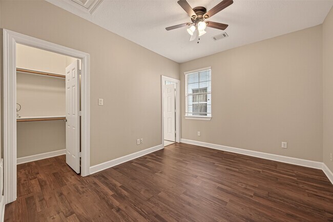 Building Photo - 5111 Inker St