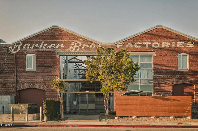 Building Photo - 527 Molino St