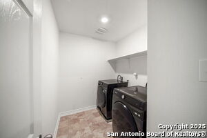 Building Photo - 3218 Comanche Crossing