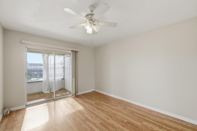 Building Photo - 384 Saxony Trail