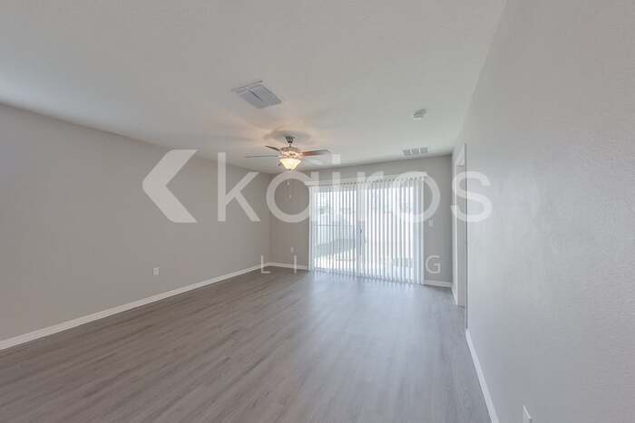 Building Photo - 8684 SW 44th Ct