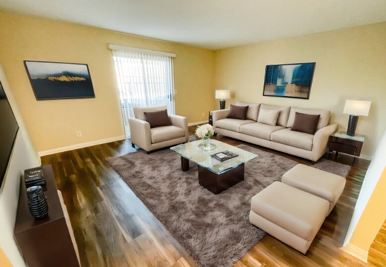 Virtually staged living room (furniture not included) - 225 W. Verdugo