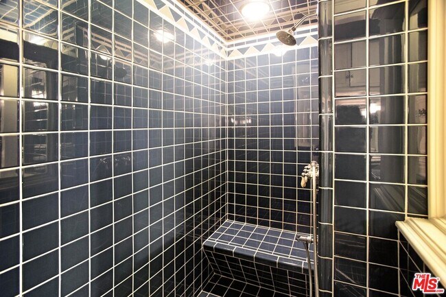 Building Photo - 3231 Coldwater Canyon Ln