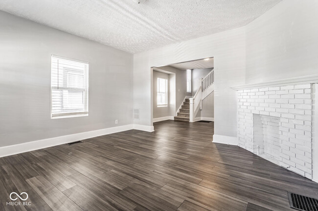 Building Photo - 3047 Ruckle St