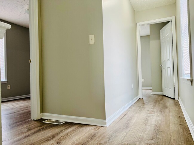 Building Photo - Three Bedroom/Two Full Bath House in West ...