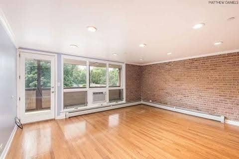 Building Photo - 620 S Hough St