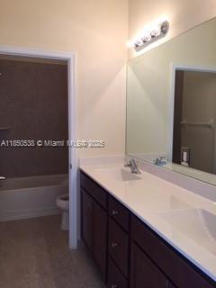 Building Photo - 5906 NW 56th Pl