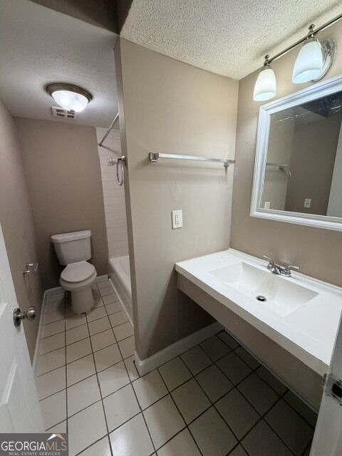 Building Photo - 3097 Colonial Way