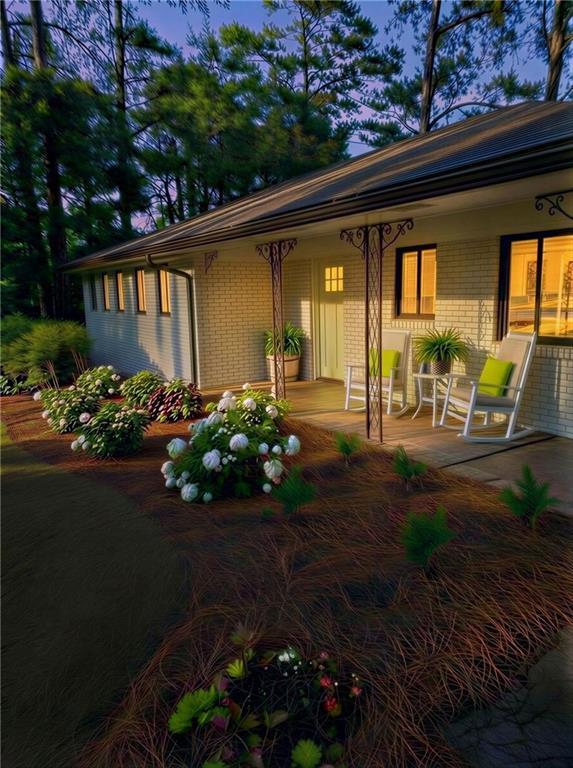 Building Photo - 2356 Valley View Dr SE