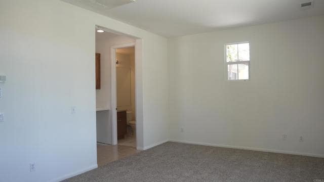 Building Photo - 1050 White Alder Ave