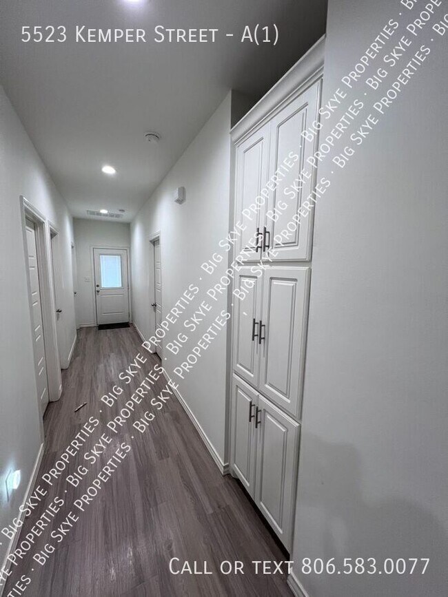 Building Photo - 5523 Kemper St