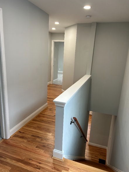 Building Photo - 127 Meridian St