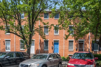 Building Photo - 2110 E Fairmount Ave