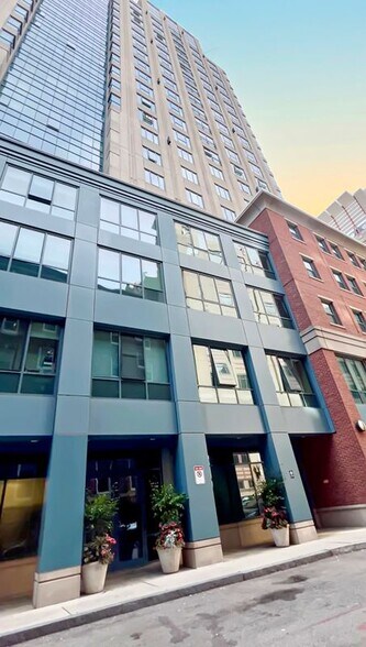 Primary Photo - 1 Nassau St