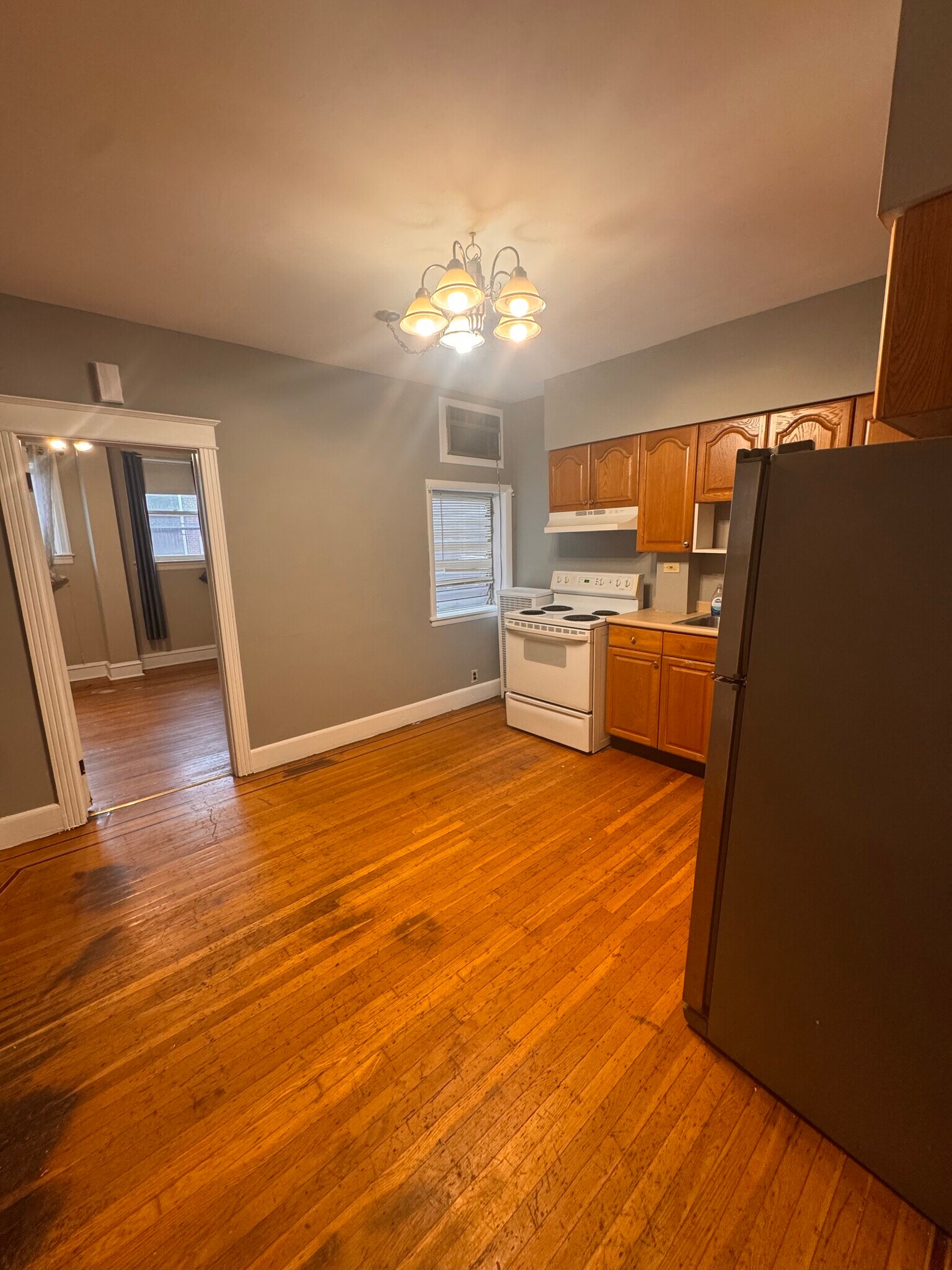 Building Photo - 6055 Frankford Ave