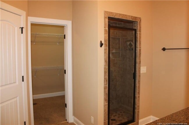 Building Photo - Call/text 9108861306 for Showing