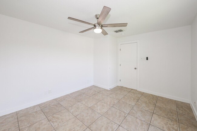 Building Photo - 2610 Springfield Ave