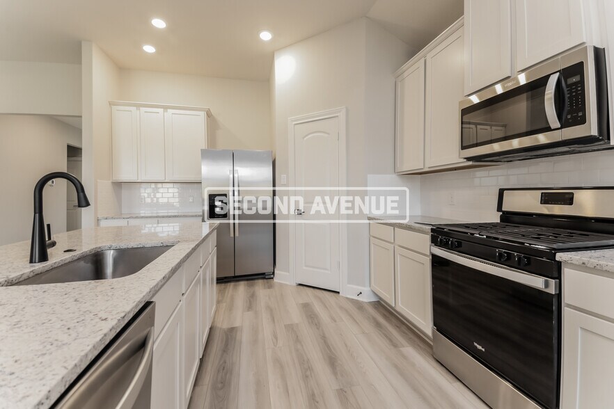 Building Photo - 809 Jackel Dr
