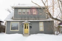 Building Photo - 411 S 10th Ave