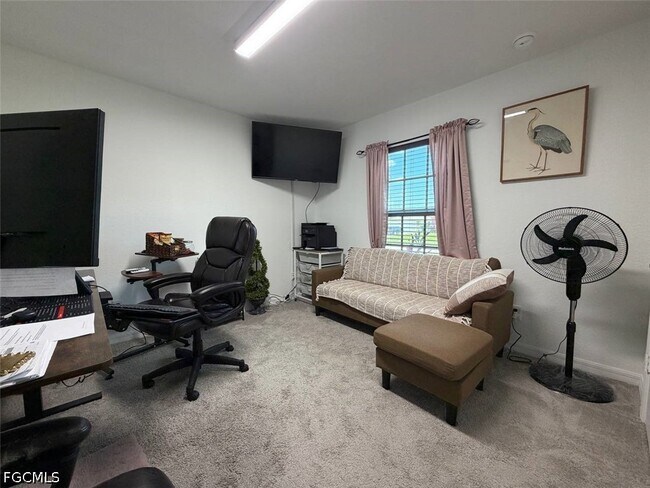 Building Photo - 926 NE 33rd St