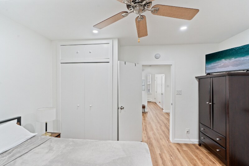 Building Photo - 1626 Union Turnpike