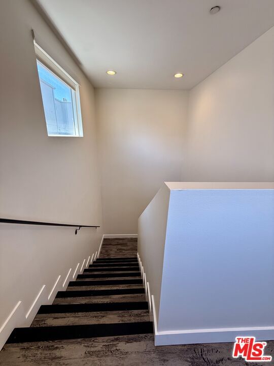 Building Photo - 3753 Woodlawn Ave