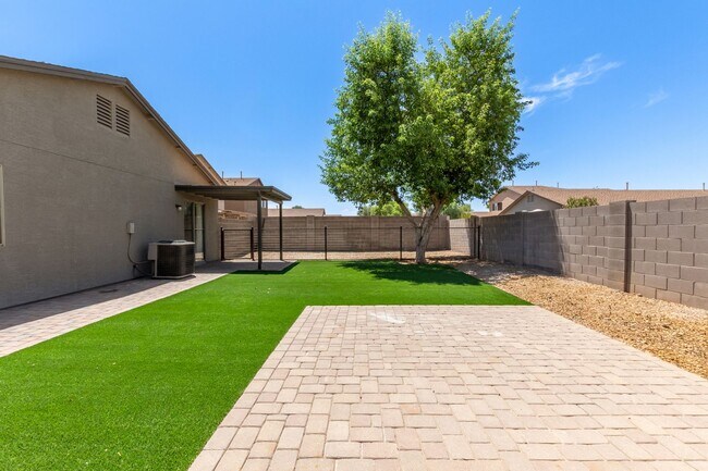 Building Photo - San Tan Valley Charmer w/ Great Back Yard