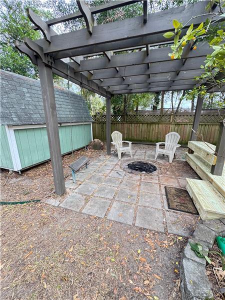 Building Photo - 502 E 66th St