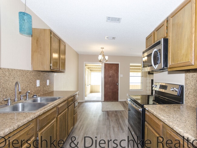 Building Photo - Super cute 3 bedroom home near GAFB COMING SOON!